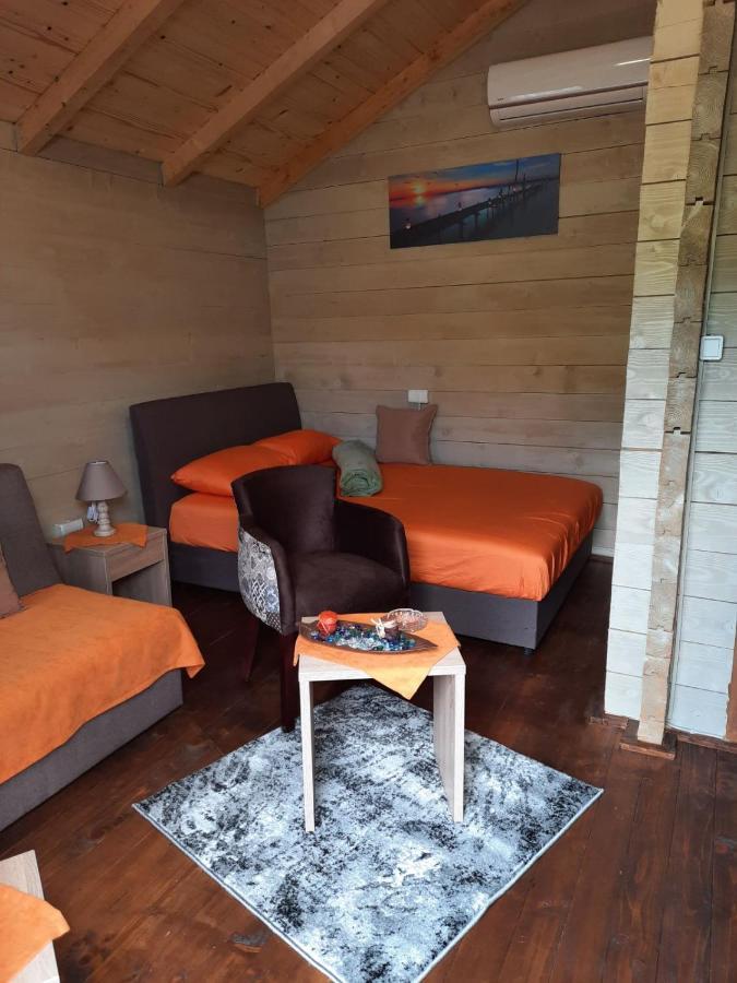 Mali Raj Apartmani Cetinje Luaran gambar