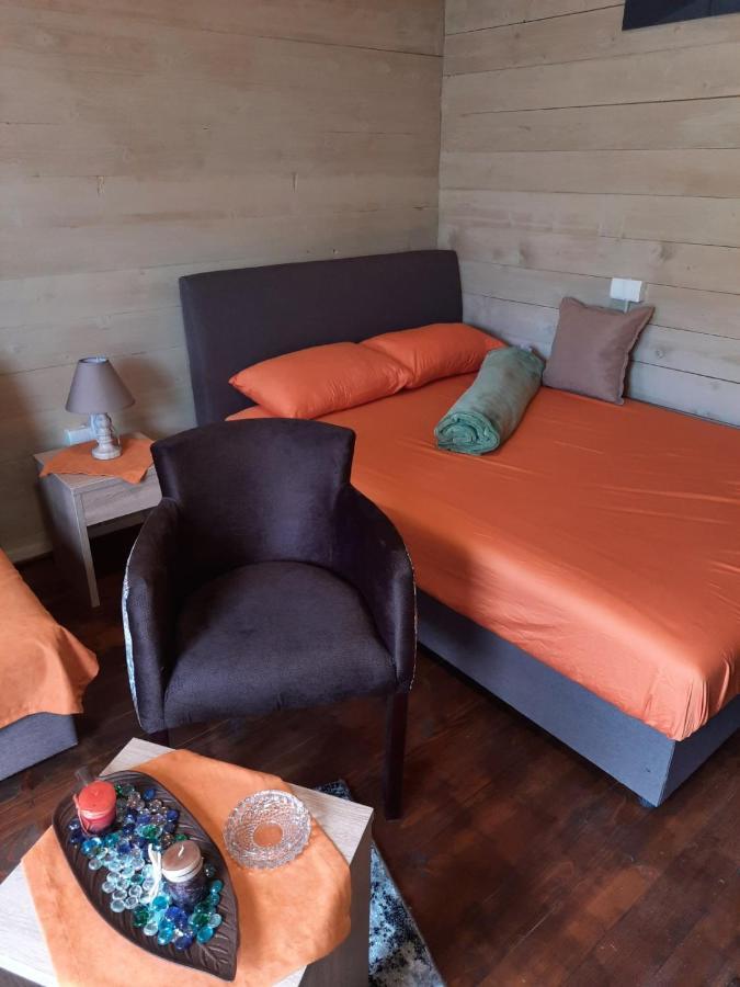 Mali Raj Apartmani Cetinje Luaran gambar