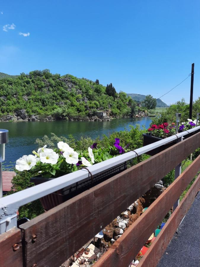 Mali Raj Apartmani Cetinje Luaran gambar