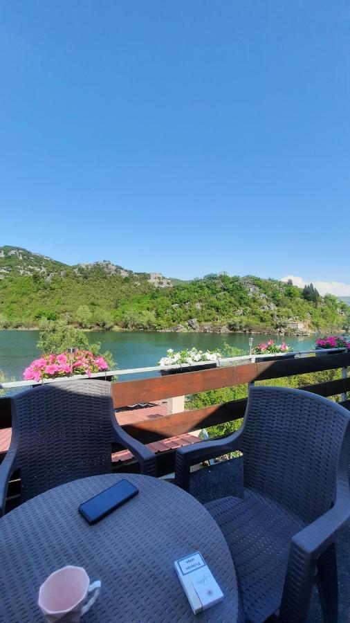 Mali Raj Apartmani Cetinje Luaran gambar